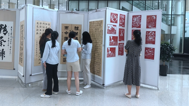 南通開發(fā)區(qū)這場(chǎng)退役軍人書畫展，超“走心”