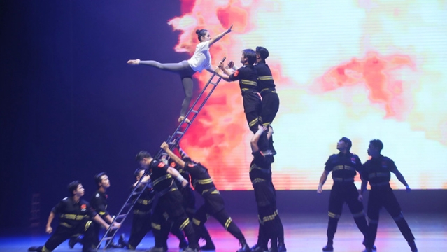 2025省文華獎(jiǎng)評(píng)選暨惠民演出（雜技木偶專場(chǎng)）精彩上演