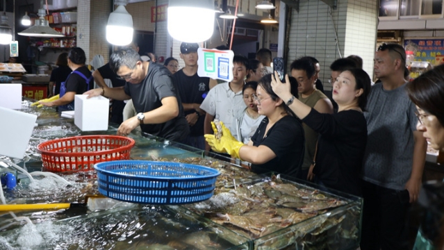 “蘇超”賽事引流、海鮮經(jīng)濟(jì)留客——啟東“鮮”味飄滿長三角